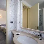 Poseidon Hotel 3*