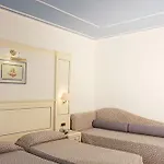 Poseidon Hotel 3*