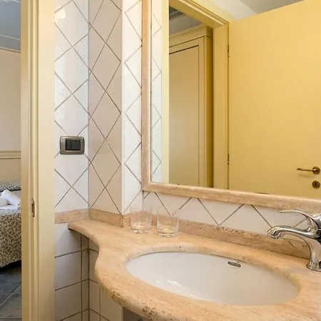 Poseidon Hotel 3*