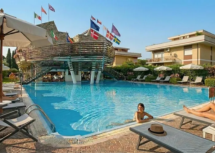Poseidon Отель Террачина