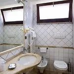 Poseidon Hotel 3*